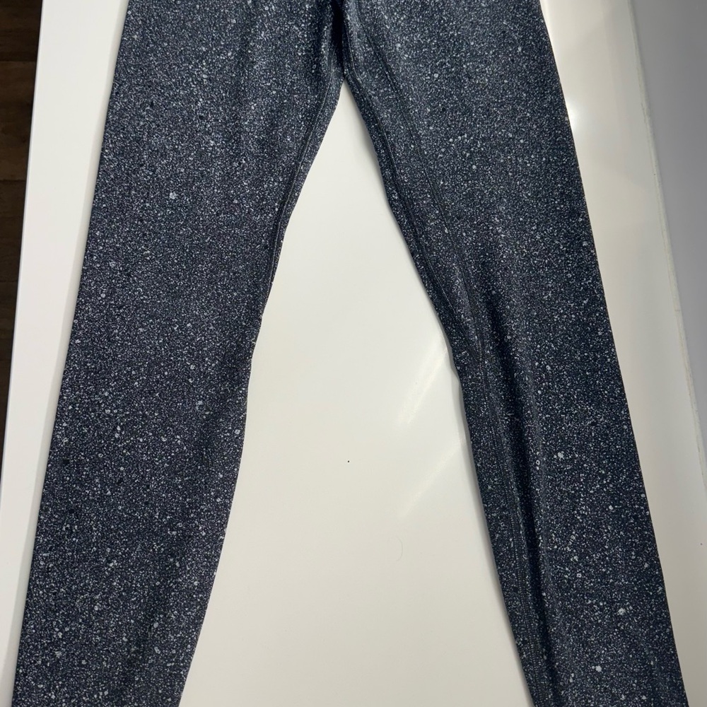 ALIGN LULULEMON BLACK AND WHITE LEGGINS